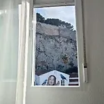 Gran Cerca Del Mar Y Castillo