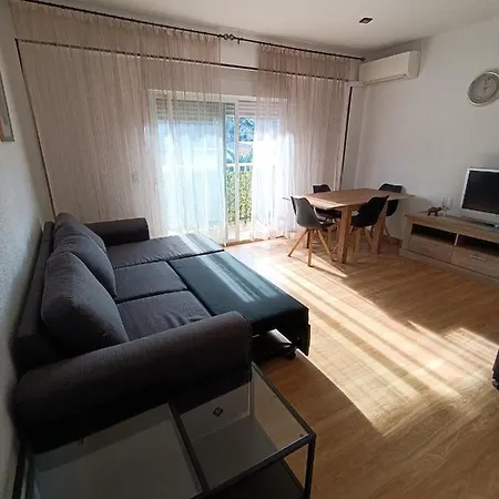 Gran Cerca Del Mar Y Castillo Denia