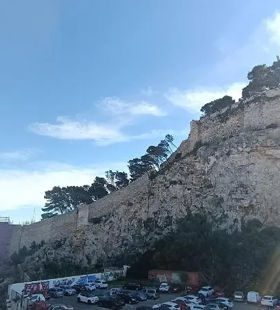 Gran Cerca Del Mar Y Castillo * Denia
