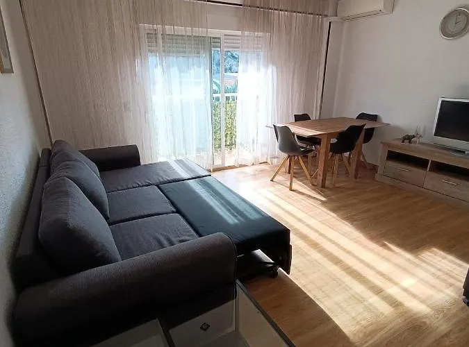 Gran Cerca Del Mar Y Castillo Dénia