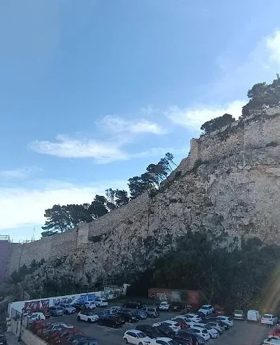 Gran Cerca Del Mar Y Castillo * Dénia